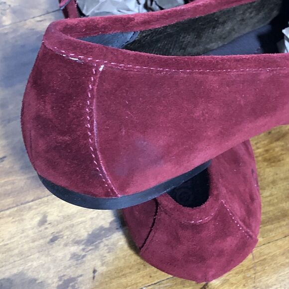 BORN Moccasin Loafers Women’s 10 Red Burgandy Suede Leather Slip On Holiday New - Picture 8 of 12